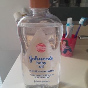 Johnson baby oil